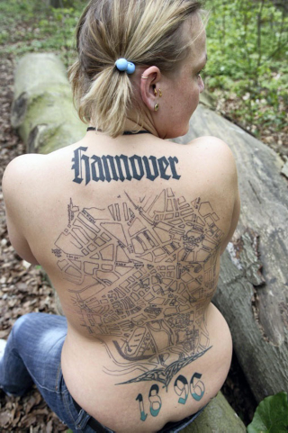 Illustration for article titled 11 Map Tattoos That Pay Tribute to Cities and Their Systems